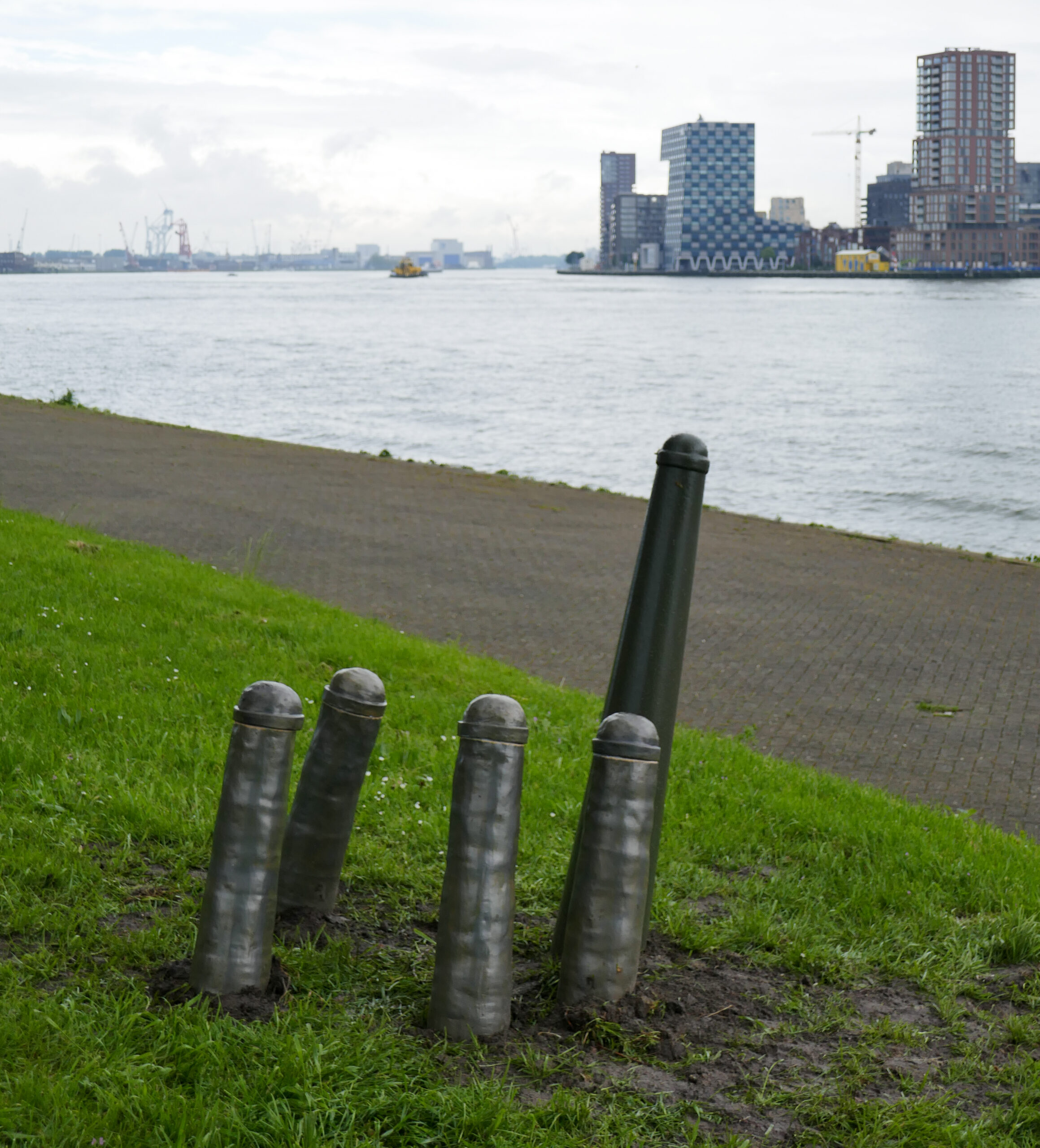 Paaltjes monument